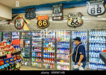 Illinois McLean, historischer Highway Route 66, US 66, Highway, Interstate 55, Dixie Truck Stop, Travel Travelling plaza, 24-Stunden-Geschäft, Shopping Shopper Shopp Stockfoto