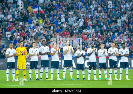 Nizza, Frankreich. 1. Juni 2018. Fußball-Fußball-International freundlich - Frankreich vs Italien - Allianz Riviera, Nizza, Frankreich - Juni 1, 2018 Frankreich - Französische team-Kylian MBappe - Hugo Lloris - Benjamin Pavard - Paul Pogba-Corentin Tolisso-Adil Rami-N Golo Kante - Samuel Umtiti-Antoine Griezmann - Lucas Hernandez - Armenian Dembele Credit: BTWImages Sport/Alamy leben Nachrichten Stockfoto