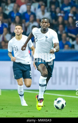 Nizza, Frankreich. 1. Juni 2018. Fußball-Fußball-International freundlich - Frankreich vs Italien - Allianz Riviera, Nizza, Frankreich - 1. Juni 2018 Frankreich Paul Pogba in Aktion Quelle: BTWImages Sport/Alamy leben Nachrichten Stockfoto