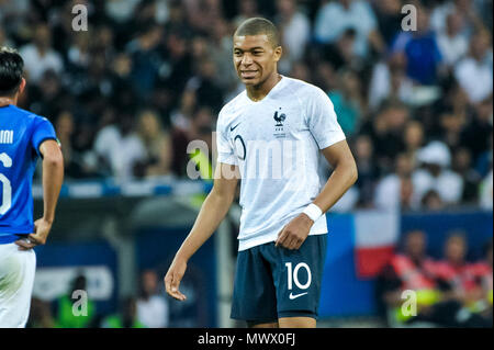 Nizza, Frankreich. 1. Juni 2018. Fußball-Fußball-International freundlich - Frankreich vs Italien - Allianz Riviera, Nizza, Frankreich - 1. Juni 2018 Frankreich Kylian Mbappe reagieren Credit: BTWImages Sport/Alamy leben Nachrichten Stockfoto