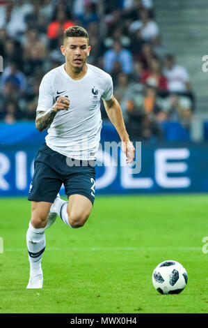 Nizza, Frankreich. 1. Juni 2018. Fußball-Fußball-International freundlich - Frankreich vs Italien - Allianz Riviera, Nizza, Frankreich - 1. Juni 2018 Frankreich Lucas Hernandez in Aktion Quelle: BTWImages Sport/Alamy leben Nachrichten Stockfoto