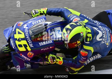 Toskana, Italien. 2. Juni 2018. Italienische Yamaha Movistar Team Rider Valentino Rossi in 2018 GP von Italien der MotoGP auf Juni 2018. Italien Credit: Dan74/Alamy leben Nachrichten Stockfoto