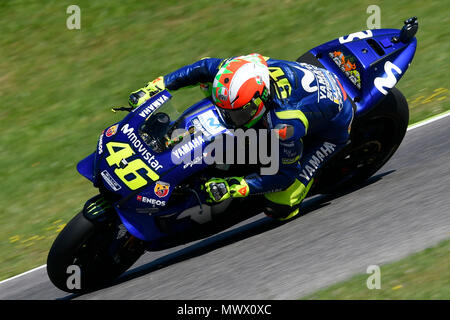 Florenz, Italien. 2. Juni 2018. Valentino Rossi aus Italien und Movistar Yamaha MotoGP im Zeittraining MotoGP Gran Premio d'Italia Oakley - in Mugello Circuit. Am 31. Mai 2018 in Scarperia Italien. (Foto von Marco Iorio) Credit: Marco iorio/Alamy leben Nachrichten Stockfoto