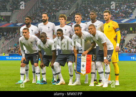 Nizza, Frankreich. 1. Juni 2018. Fußball-Fußball-International freundlich - Frankreich vs Italien - Allianz Riviera, Nizza, Frankreich - Juni 1, 2018 Frankreich - Französische team-Antoine Griezmann-N Golo Kante - Armenian Dembele - Corentin Tolisso-Kylian Mbappe - Samuel Umtiti-Adil Rami - Benjamin Pavard - Lucas Hernandez - Paul Pogba - Hugo Lloris Credit: BTWImages Sport/Alamy leben Nachrichten Stockfoto