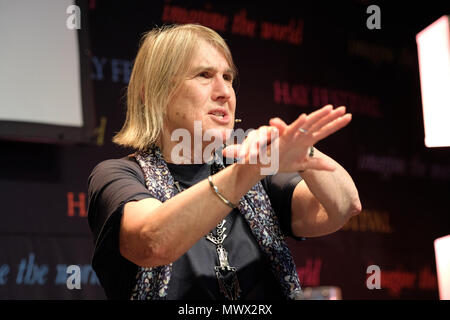 Hay Festival, Heu auf Wye, UK. 2. Juni 2018. Christine Chinkin ist Professor für Internationales Recht und Gründungsdirektor des Zentrums für Frauen, Frieden und Sicherheit an der London School of Economics und Politische Wissenschaft (LSE) - Foto Steven Mai/Alamy leben Nachrichten Stockfoto