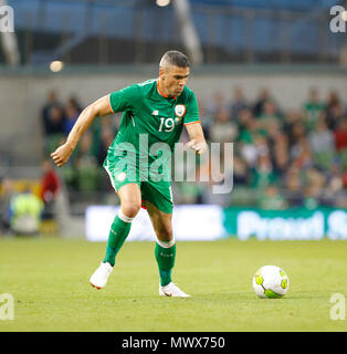 2. Juni 2018, Aviva Stadium, Dublin, internationale Fußball-freundlich, Irland gegen die USA; Jonathan Walters am Ball für Republik von Irland Stockfoto