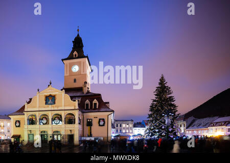 Museum der Geschichte der Gebäude und Weihnachtsmarkt, Brasov, Rumänien, Europa Stockfoto