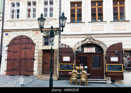 Street Cafe, Prag, Tschechische Republik, Europa Stockfoto