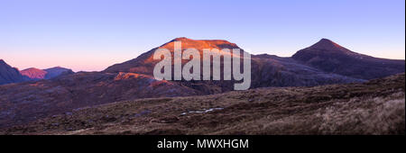 Ein "Mhaighdean, als einer der entlegensten schottischen Munros und einer der besten Aussichtspunkte in Großbritannien, Highlands, Schottland, Vereinigtes Königreich angesehen Stockfoto
