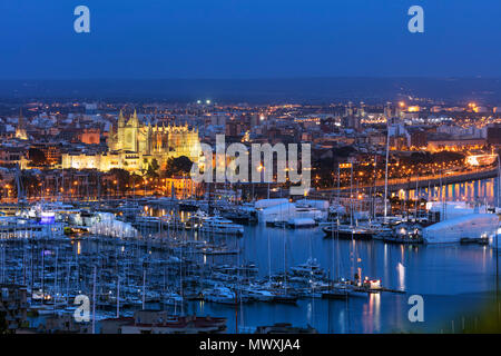 Die Kathedrale La Seu, Palma de Mallorca, Mallorca, Balearen, Spanien, Mittelmeer, Europa Stockfoto