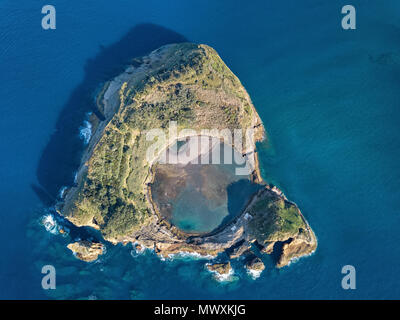Insel von Vila Franca do Campo, Sao Miguel, Azoren, Portugal (Luftbild) Stockfoto