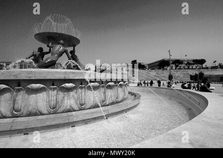 Der Triton Brunnen in Floriana, am Eingang von Valletta, die Hauptstadt von Malta Stockfoto