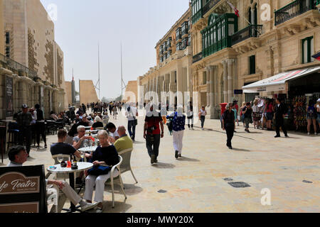 Street Scene, Trio ir Repubblika, Valletta, Malta Stockfoto