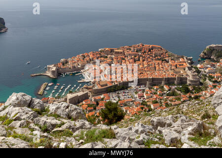 Blick vom Mount Srd auf die Altstadt von Dubrovnik, Kroatien. Stockfoto