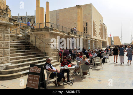 Street Scene, Trio ir Repubblika, Valletta, Malta Stockfoto