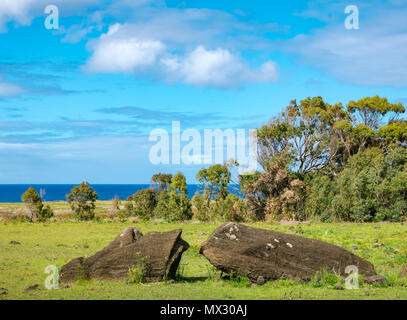 Tongariki Moai, größte rekonstruierte Ahu, mit dem Pazifischen Ozean Kulisse, Osterinsel, Rapa Nui, Chile Stockfoto