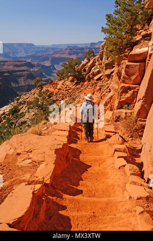 Wanderer Shading der South Kaibab Trail im Grand Canyon Stockfoto