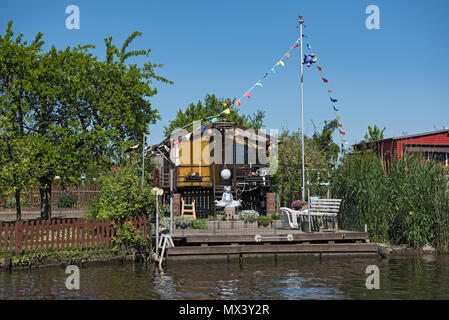 Kleingärten an der alten Trave, Lübeck, Deutschland Stockfoto