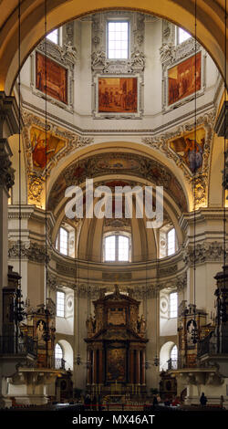 Salzburg, Österreich - Oktober 21, 2017: in Salzburg barocke Kathedrale (XVII c) Stockfoto