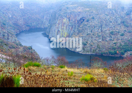 Blick auf den Fluss Douro von Miranda do Douro, Portugal Stockfoto