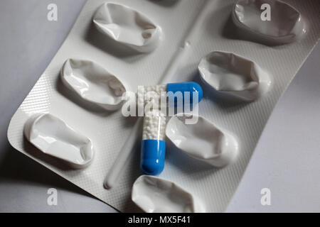 Allgemeine Ansichten von Ibuprofen Tabletten in Chichester, West Sussex, UK. Stockfoto