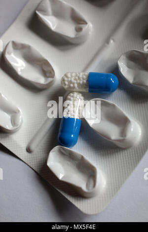 Allgemeine Ansichten von Ibuprofen Tabletten in Chichester, West Sussex, UK. Stockfoto