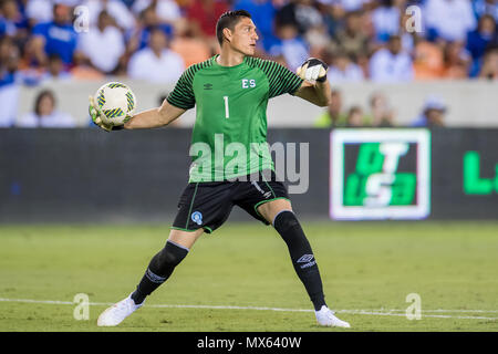 Houston, TX, USA. 2. Juni 2018. El Salvador Torhüter Henry Cruz (1) Während eines internationalen Fußball-Freundschaftsspiel zwischen Honduras und El Salvador bei BBVA Compass Stadion in Houston, TX. El Salvador gewann das Spiel 1 zu 0. Trask Smith/CSM/Alamy leben Nachrichten Stockfoto