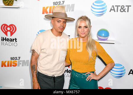 Juni 3, 2018 - Los Angeles, CA, USA - Ashlee Simpson und Ehemann Evan Ross an der Wango Tango von AT&T an Banc von Kalifornien Stadion 06/03/18 (Credit Bild: © Dave Safley über ZUMA Draht) Stockfoto