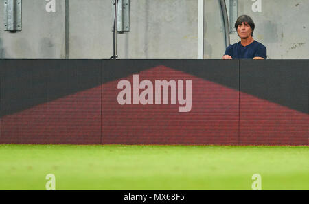 Klagenfurt, Deutschland. 2 Jun, 2018. Strecken zwischen Österreich und Deutschland, Fußball, Klagenfurt, Juni 02, 2018 DFB, headcoach, nationalcoach, Joachim Jogi Löw, Löw, ÖSTERREICH - DEUTSCHLAND 2-1 Fußball Freundschaftsspiel, Klagenfurt, Österreich, Juni 02, 2018, Saison 2017/2018 © Peter Schatz/Alamy leben Nachrichten Stockfoto