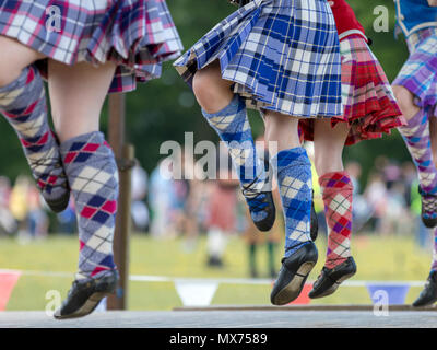 Cornhill, Schottland - 02 Jun 2018: Highland Tänzer an den Highland Games in Cornhill, Schottland. Stockfoto