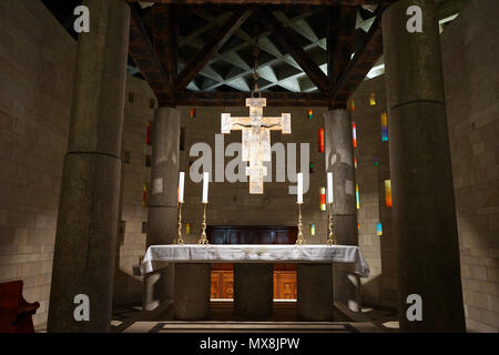 NAZARET, ISRAEL - ca. Mai 2018 Altar in der Basilika der Verkündigung Stockfoto