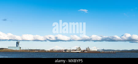 Dh schottischen Naval Dockyard ROSYTH FIFE Babcock Marine dock yard Schottland Royal Navy HMS Fürsten von Wales Docks Stockfoto