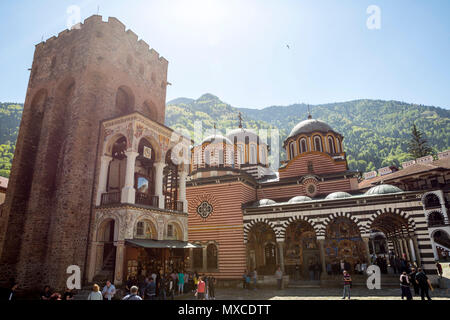 Rila, Bulgarien - 29 April 2018: Rila Kloster des Heiligen Ivan von Rila, besser als das Kloster Rila bekannt ist der größte und berühmteste Östlichen Orthod Stockfoto