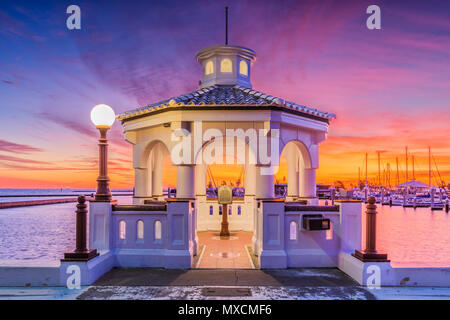 Corpus Christi, Texas, USA am Uferdamm in der Morgendämmerung. Stockfoto