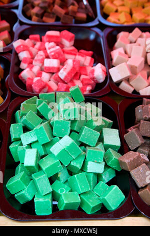 Grüne fudge auf eine süße ausgeht, Carrickmacross Kirmes Stockfoto