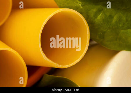 Cannelloni, Ricotta und Spinat Blätter, rohe Nahrung closeup Stockfoto