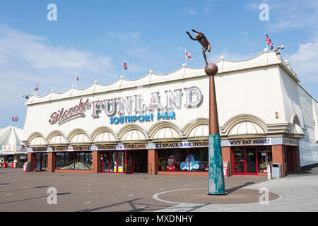 Silcock's Funland amusement Arcade, Southport Pier, Merseyside, UK Stockfoto