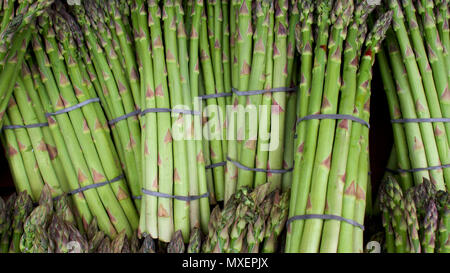 Frischer Spargel zum Verkauf an Geschmack Fest, Plymouth, UK, Juni 2018 Stockfoto