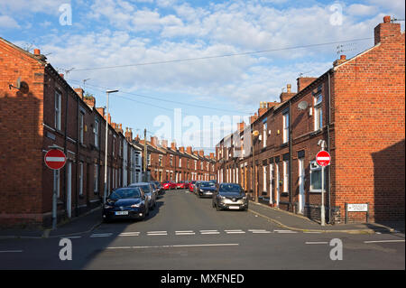Reihenhaus Wohnungen, Straße, nördliche Stadt, St. Helens, Merseyside, Lancashire, England, Großbritannien, Großbritannien, Stockfoto