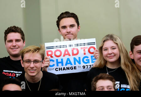 Florida, USA. 4. Juni 2018. Die nächste Phase für Parkland schießen Überlebenden wird eine 20-zwei-monatigen Sommer Tour junge Wähler zu registrieren und Waffenrecht änderungen fördern werden. Die tour ''March für unser Leben: Straße zu Ändern'' genannt, und beginnt Freitag, den 15. Juni in Chicago, es wurde in einer Pressekonferenz in der Parklandschaft Amphitheater Montag, 4. Juni 2018 angekündigt. Quelle: Bruce R. Bennett/der Palm Beach Post/ZUMA Draht/Alamy leben Nachrichten Stockfoto