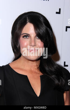 *** Foto *** Bill Clinton hat nicht zu Monica Lewinsky und Ansprüche entschuldigt hat das Richtige getan: Verbleib im Amt. LOS ANGELES, Ca - 5. Dezember: Monica Lewinsky in der IDA Dokumentarfilm Awards 2014 bei Paramount Studios in Los Angeles, CA am 5. Dezember 2014. Quelle: David Edwards/Dailyceleb/MediaPunch Stockfoto