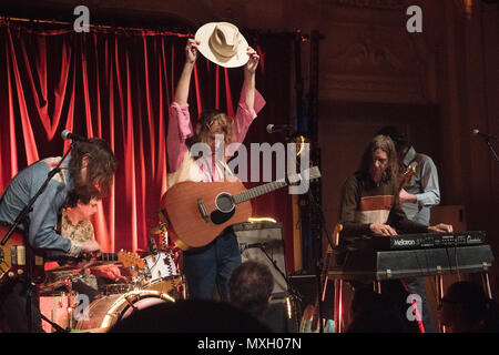 London, Großbritannien. 4 Jun, 2018. GospelbeacH live auf der Bühne im Bush Hall in London. Foto Datum: Montag, 4. Juni 2018. Foto: Roger Garfield/Alamy Credit: Roger Garfield/Alamy leben Nachrichten Stockfoto