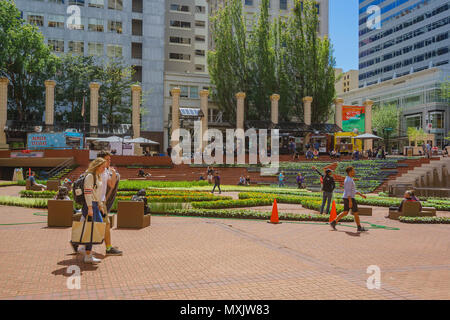 Sommer flower show, Pioneer Courthouse Square, Portland, Oregon, USA Stockfoto