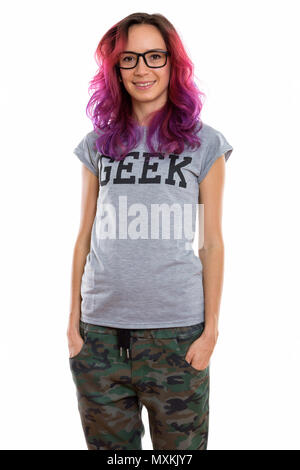 Studio shot von Happy geek Mädchen lächelnd und ständigen Während wearin Stockfoto