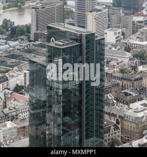 Luftaufnahme von skyscraper Office Block bekannt als Gallileo Tower, Gallusanlage, Frankfurt am Main, Hessen, Deutschland Stockfoto