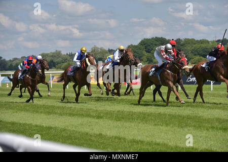 Pferderennen in Baden-Baden, 2. Juni, 2018, Baden Racing der Frühling Fall, Rennen 3, Preis für junge JOCKEYS Stockfoto