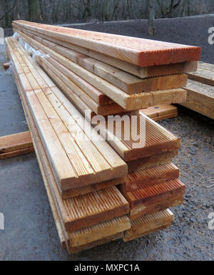Der stack Board für den Bau. Baumaterial. Stockfoto