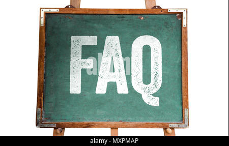 FAQ Abkürzung für "Frequently Asked Questions" weißer Text auf einem grünen alten Grunge vintage Holz- tafel oder Blackboard mit Rahmen und Ständer geschrieben wird Stockfoto