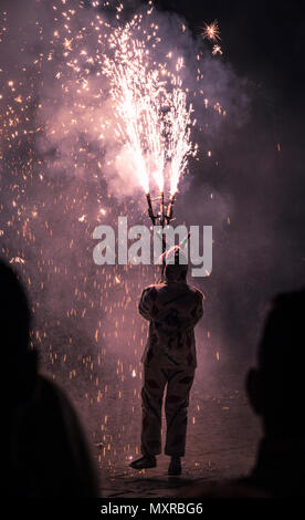 Correfoc Leistung durch den Teufel oder Diables in Katalonien, Spanien Stockfoto