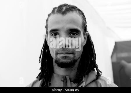 Akala Porträt der Autor an der Hay Festival de Buchhandlung Buch 'Eingeborenen: Rasse und Klasse in den Ruinen von Empire" Mai 2018 Hay-on-Wye KATHY DEWITT Stockfoto